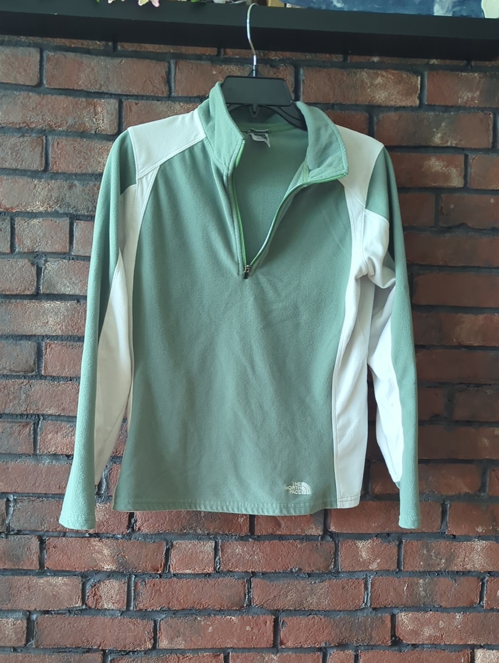 The North Face Sage Green and White Women's Half-Zip Fleece